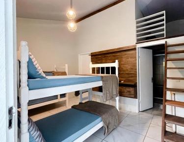 Bunk Bed in Mixed Dormitory Room