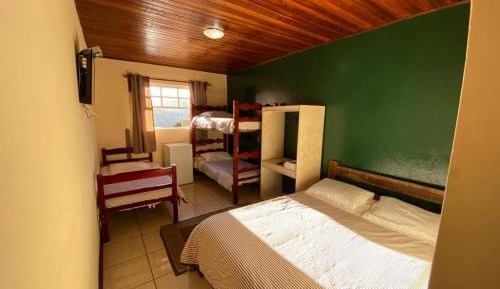 Quintuple Room
