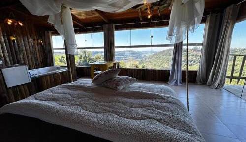 Queen Suite with Spa Bath
