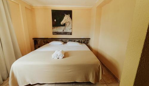 Studio Apartment with King Bed