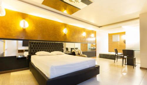Suite with Spa Bath