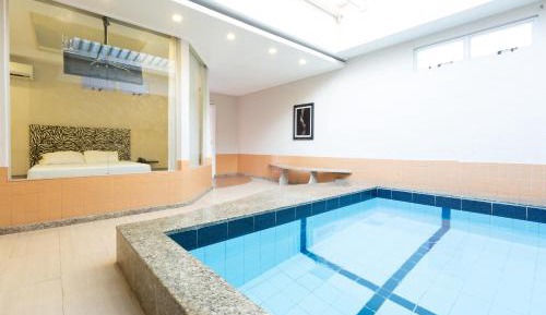Suite with Private Pool