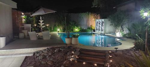 Apartment with Pool View 