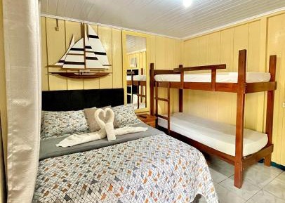 Quadruple Room with Private Bathroom