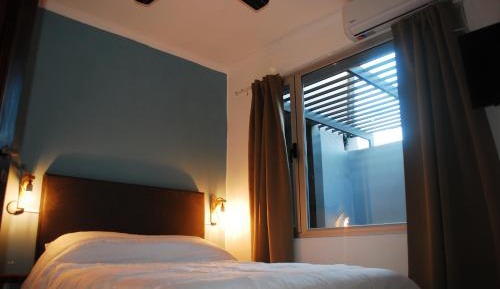 Standard Queen Room