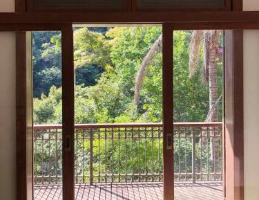 Suite with Mountain View