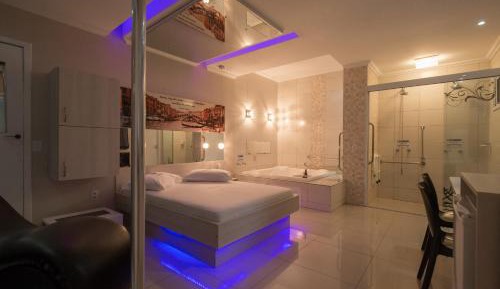 Queen Suite