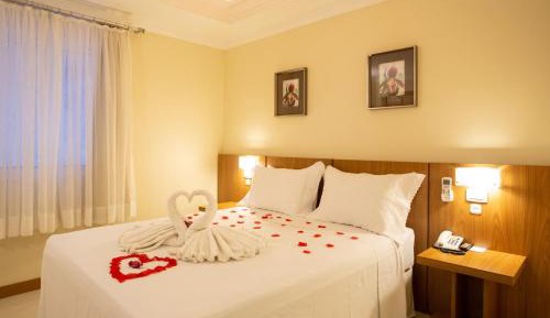 Deluxe Suite with Spa Bath