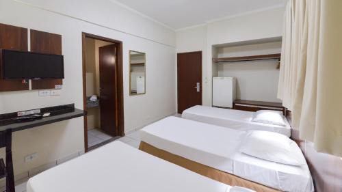Triple Room (3 single Beds)