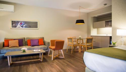 Queen Room - Mobility Access/Non-Smoking