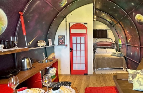 Cascavel Cabin | Cabana temática hipster