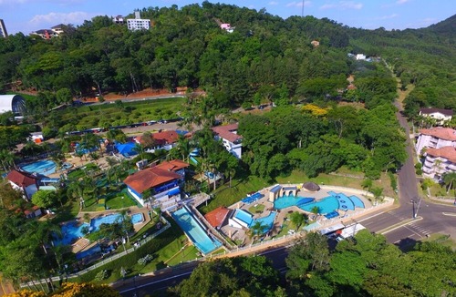 Piratuba House | Pousada Center - At 50 m from Piratuba Hot Springs Park