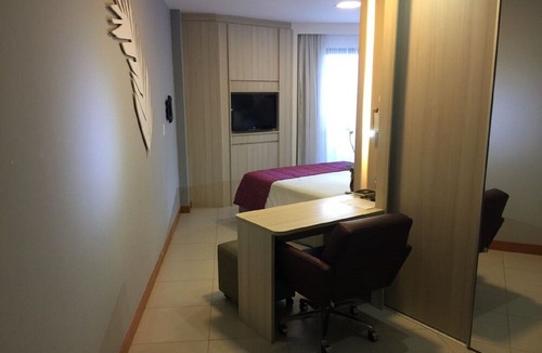 Caminho das Arvores Apartment | High standard studio apartment located in the Mercure Hotel