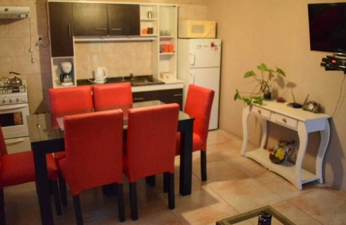 Caseros House | Complejo La Roca - Hospedaje
