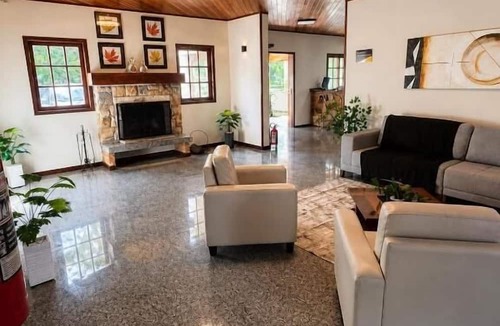 Vila Everest Hotel | Pousada Chateau Elegance
