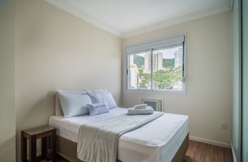 Itacorubi Apartment | Sophisticated Apartments Just Minutes From Lagoa da Conceicao and Praia Mole Elts