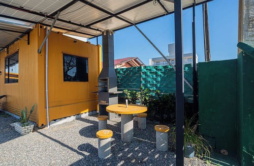 Meia Praia House | Container 3