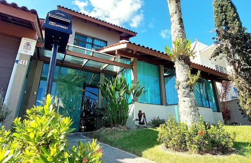 Jurere House | Casa Estrela Rubi em Jurerê Internacional