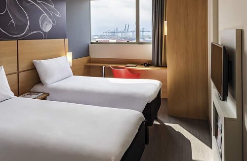 Santos Hotel | ibis Santos Valongo