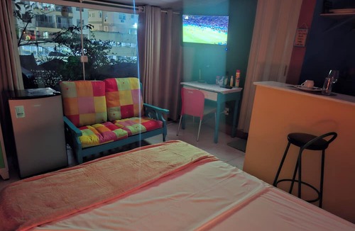 Vila Isabel Apartment | Complete and independent studio apartment with air conditioning.