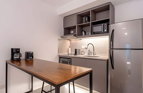 Belgrano Apartment | Studio Facing the Park with Pool & Workspace