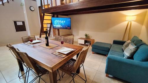 Villa Urquiza Villa | Unique in the city - With wood stove and private grill