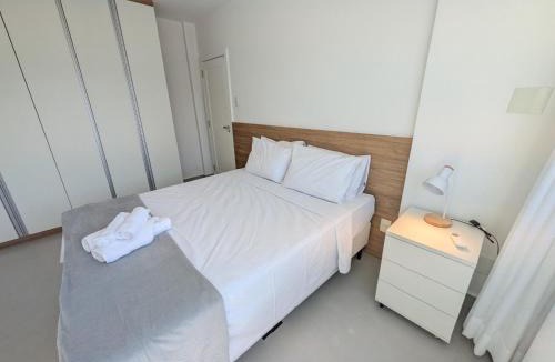 Leblon Apartment | Vista Cristo Redentor, reformado, metrô na porta!