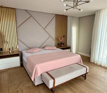 Bom Jardim de Minas House | Casa Âmbar - Refúgio com Jacuzzi e Cachoeira de Pedra