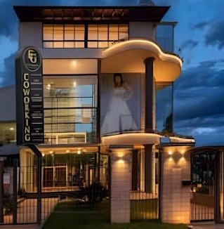Cinquentenario Apartment | E.G jardim do shopping 104 lírio