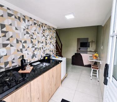 Guaratingueta Apartment | Lofts mobiliados perto do Santuário Nacional de Aparecida, Frei Galvão, BASF, Lihber e AGC
