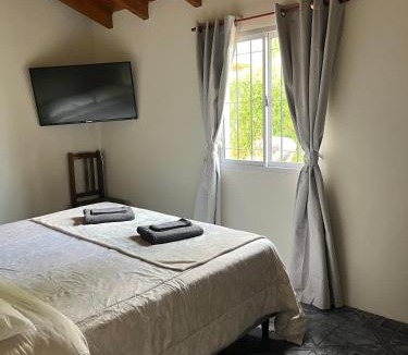 Las Vegas Ski Chalet | Bajo el sauce