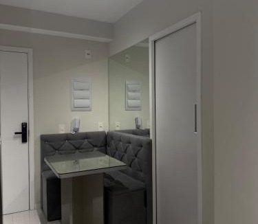 Centro Apartment | Studio 44 Luxo Design Com Closet, Office e Ar