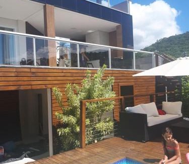 Garopaba House | Casa no Ferraz Alto Padrão com Vista
