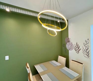 Tres Lagoas Apartment | Apartamento 2 Quartos Aconchegante - Ar Condicionado nos Quartos - 1 Cama Casal - 2 Camas de Solteiro com Auxiliar - Cozinha Completa - Estacionamento Gratuito