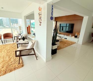 Centro Apartment | Exclusivo Frente Mar na Barra Sul Av. Atlântica