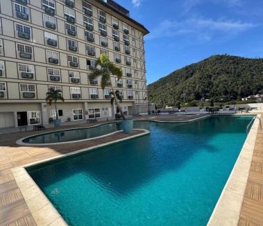 Araras Apartment | Resort Granja Brasil Itaipava Piscinas aquecidas