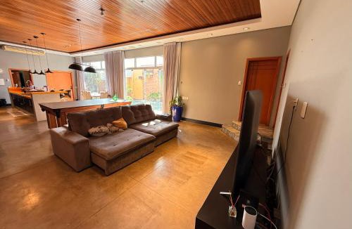 Santa Barbara d'Oeste Villa | Oka Tupis - casa para executivos e famílias c piscina