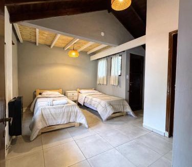 Mar del Plata House | Casa 11 personas en el corazón de Güemes, playa grande