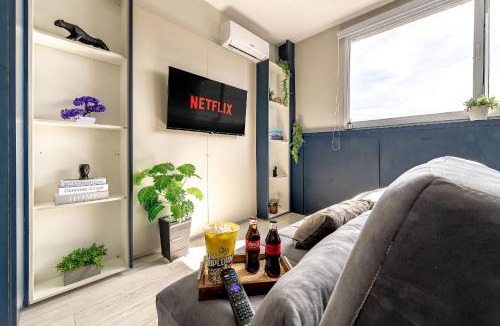 Barra Funda Apartment | Modern Apartment with Air Conditioning and Gym