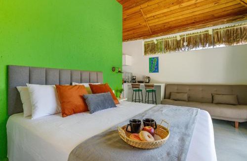 Vargem Pequena Apartment | Parrot Cabin - Heated Pool & Gourmet Area