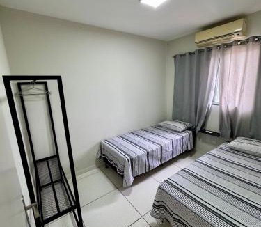 Vila Messias Apartment | Apartamento 2 Quartos - Ar Condicionado nos Quartos - Smart TV - Elevador - Condomínio Fechado - 1 Cama Casal - 2 Camas de Solteiro com Auxiliar - Cozinha Completa - Estacionamento Gratuito