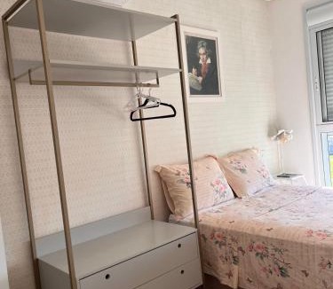 Florianopolis House | QUARTO COM BANHEIRO PRIVATIVO no espelho D'agua Coração Pedra Branca