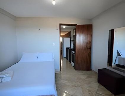 Praia do Meio Apartment | Apartamento interino com vista mar