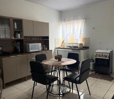 Vila Sofia Apartment | Linda casa e funcional prox Br 060 Go e ao Centro