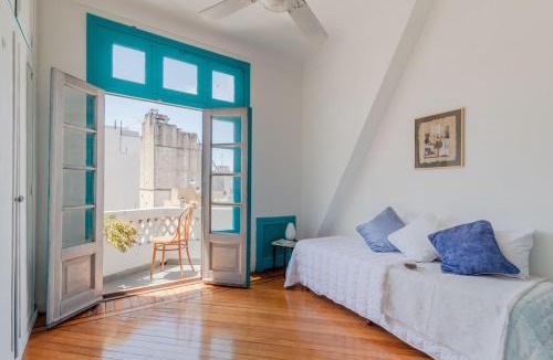 Balvanera Apartment | ZAYA, amplio semipiso con balcón, ubicación ideal