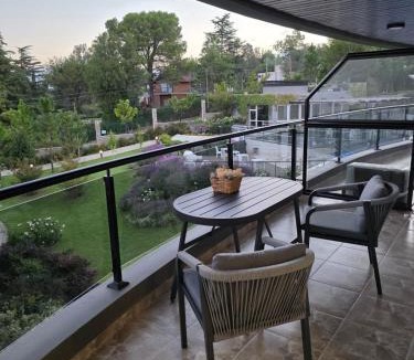 Villa Parque Siquiman Apartment | Departamento a 15 min de Carlos Paz con servicios de categoría en Veneto Village