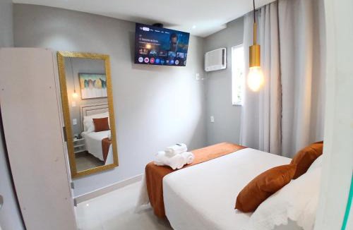 Guaratiba House | Casa c AR - condomínio prox ParkShopping Cpo Grande a 30 minutos do Recreio, c 2 TVs Smart de 50 e 43 polegadas-varanda privativa- cozinha completa e séries liberadas - CS4