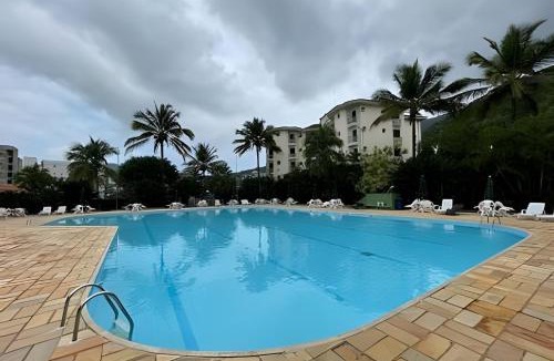 Pereque-Mirim Apartment | Resort Wembley Tenis 250m da Praia das Toninhas Apto Térreo