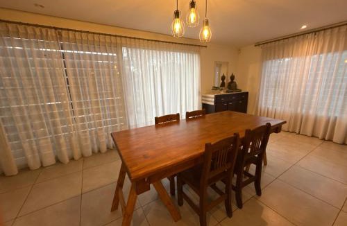 Los Acantilados House | Acantilados mar y pileta