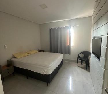 Jardim Rio da Praia House | Casa agradável com piscina há 1 quadra da praia.